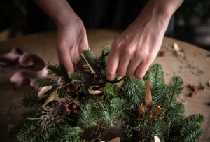 Personalising your Christmas Wreath