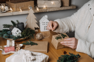 handmade wrapping paper for a zero waste christmas